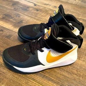 unisex • basketball high-top sneakers • sz 11 • nike